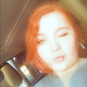 Meet your Posher, Chloe